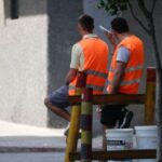 Córdoba restringirá a los cuidacoches y prohibirá a los limpiavidrios en la vía pública